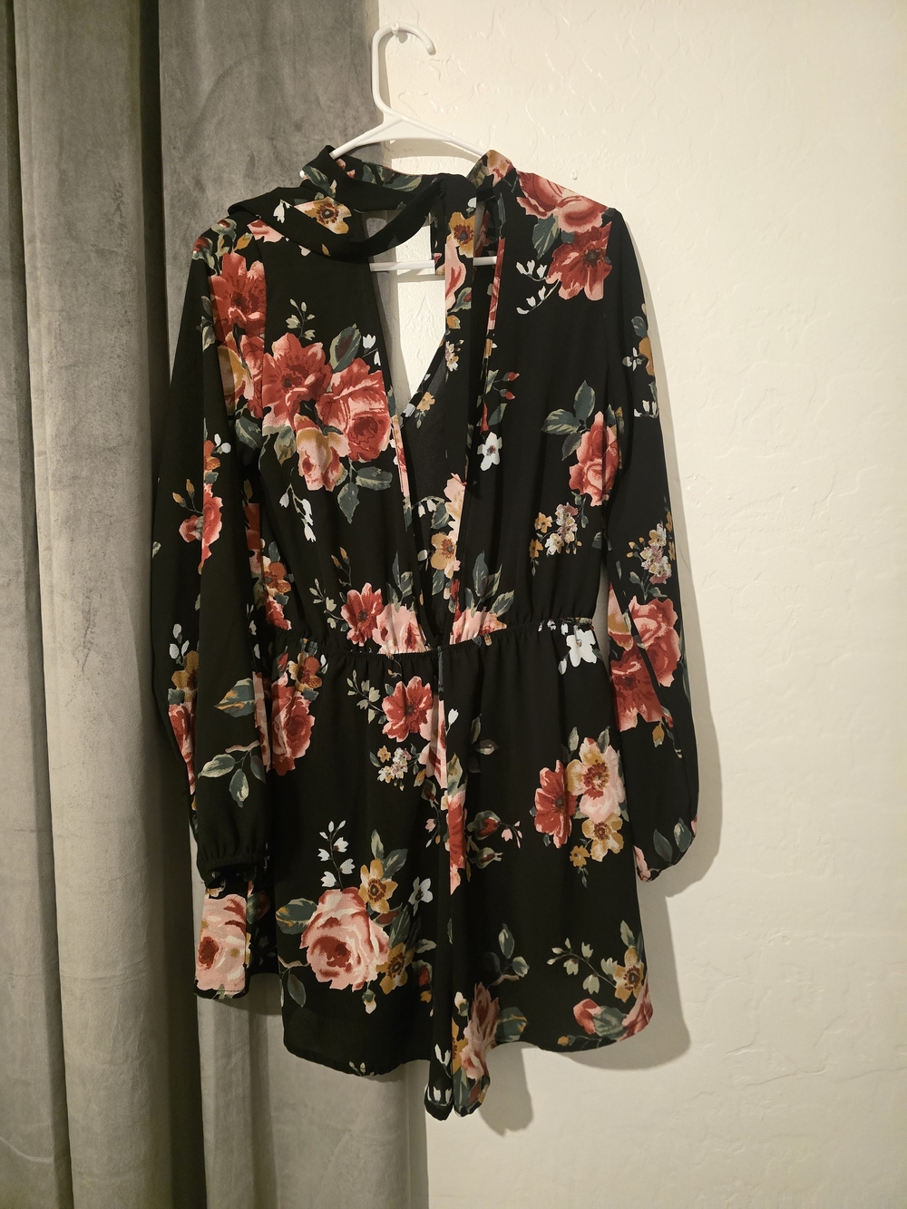 Short & Jumpsuits in Black & Pink Size Large